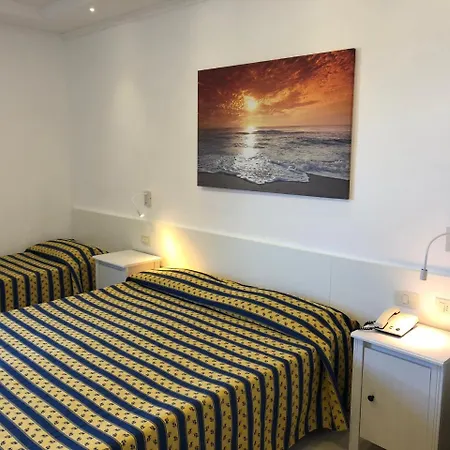 Hotel Bahamas