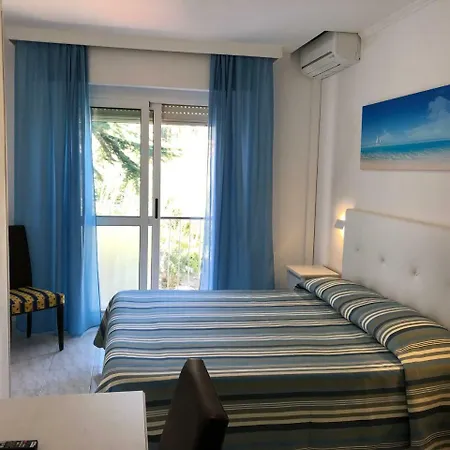 Hotel Bahamas 2*