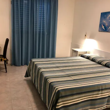 Hotel Bahamas 2*